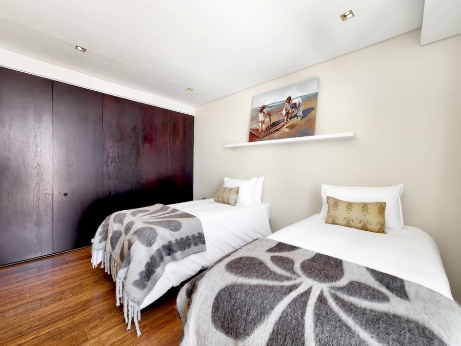 2 Bedroom Property for Sale in Green Point Western Cape